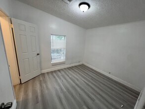 825 SW 6th Ave in Delray Beach, FL - Building Photo - Building Photo