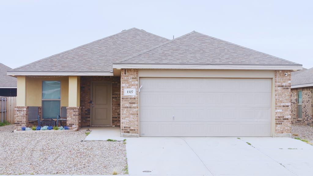 1327 Masquerade Blvd in Odessa, TX - Building Photo