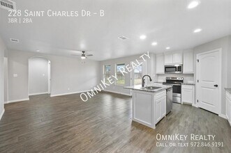 228 St Charles Dr in Springtown, TX - Building Photo - Building Photo