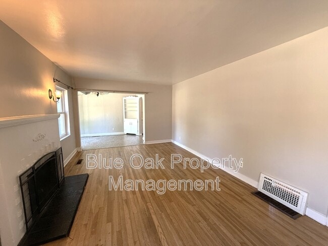 191 E Washington Ave in Chico, CA - Building Photo - Building Photo