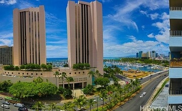 1690 Ala Moana Blvd in Honolulu, HI - Building Photo - Building Photo