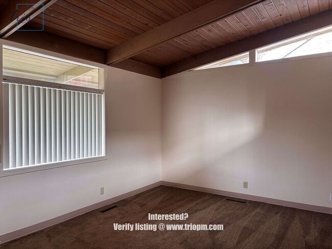 1889 Hilyard St in Eugene, OR - Building Photo - Building Photo