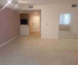 160 S Hudson Ave in Pasadena, CA - Building Photo - Building Photo