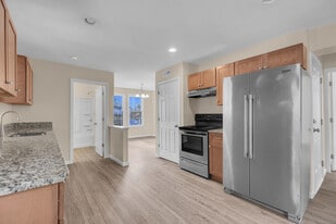 8-10 Rimmondale St in Seymour, CT - Building Photo