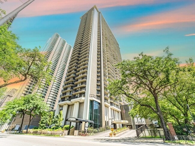 property at 6007 N Sheridan Rd