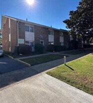 1063 W 48th St in Norfolk, VA - Building Photo