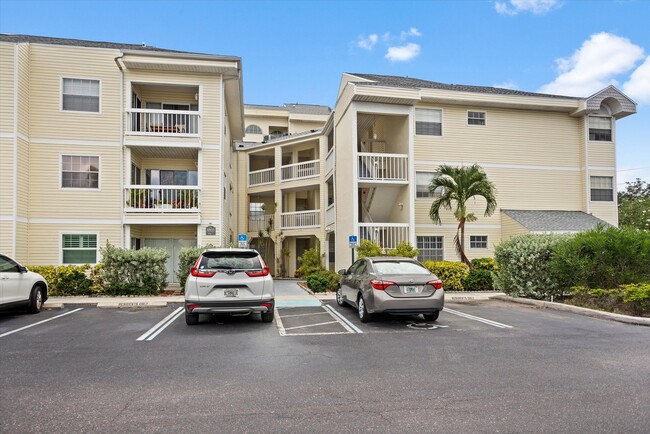 6931 Stones Throw Cir N, Unit 5107 in St. Petersburg, FL - Building Photo - Building Photo