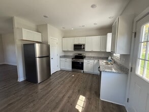 208 Home Ave in Graham, NC - Building Photo - Building Photo