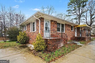 2874 Cheney St in East Point, GA - Building Photo - Building Photo