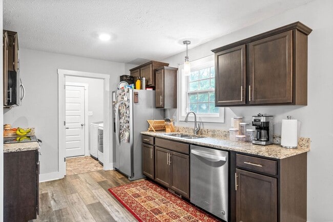 180 Sambar Dr in Clarksville, TN - Building Photo - Building Photo