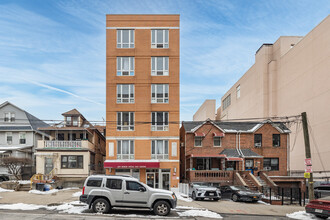 82-20 Britton Ave in Elmhurst, NY - Building Photo - Building Photo