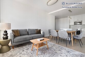 915 West End Ave in New York, NY - Building Photo - Building Photo