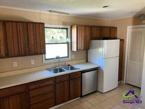 317 Gilchrist Dr in Warner Robins, GA - Building Photo - Building Photo