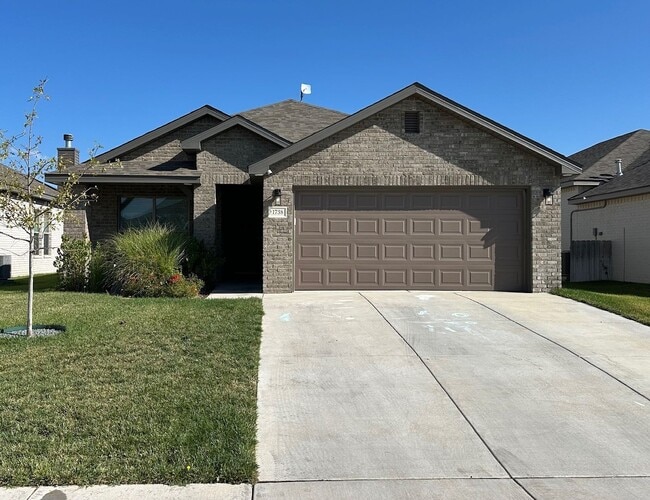 property at 1738 Lullwater Rd