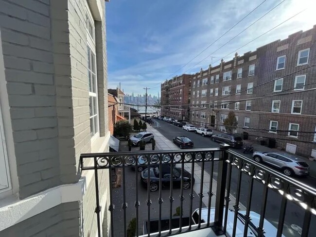 property at 18 51st St