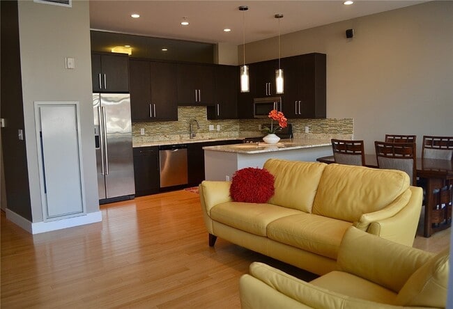 property at 9 N Euclid Ave