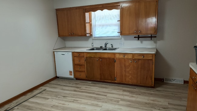 102 La Choy Dr in Archbold, OH - Building Photo - Building Photo