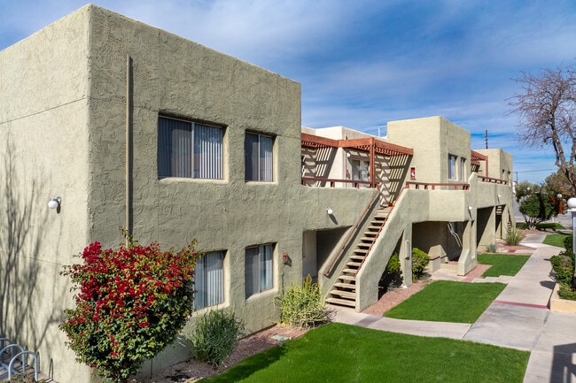 Zona Verde Apartments