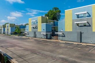 Nuvo Park Place in Dallas, TX - Foto de edificio - Building Photo