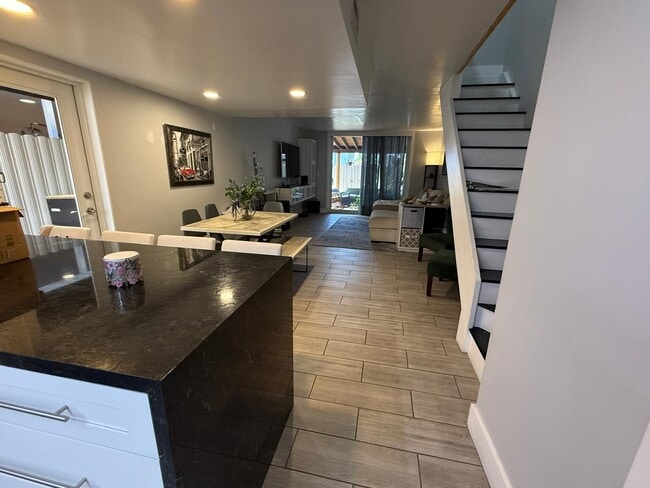 property at 828 W 38th Ter