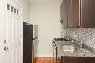 2915 N Mildred, Unit A01C in Chicago, IL - Building Photo - Building Photo