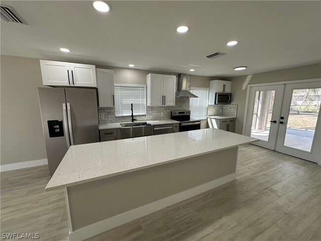 9161 Seville Rd in Ft. Myers, FL - Building Photo - Building Photo