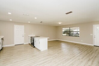 3409 Silver Palm Dr in Edgewater, FL - Building Photo - Building Photo