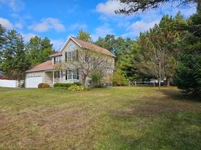 120 Kayaderosseras Dr in Ballston Spa, NY - Building Photo - Building Photo