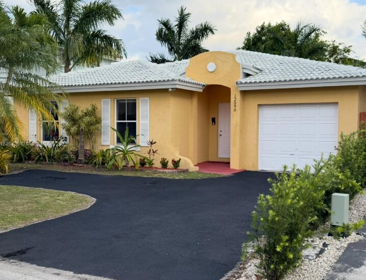 12090 SW 250th Ter in Homestead, FL - Building Photo