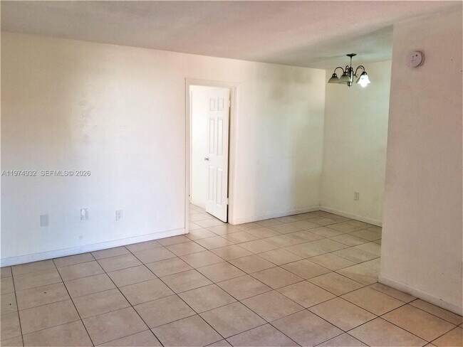 50 W 4th St in Hialeah, FL - Building Photo - Building Photo