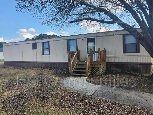 2003 Keith Ln in Selma, NC - Building Photo - Building Photo