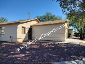 3240 W Alexanderwood Dr in Tucson, AZ - Building Photo - Building Photo