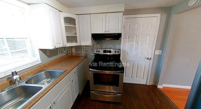 property at 7471 John F Kennedy Dr W