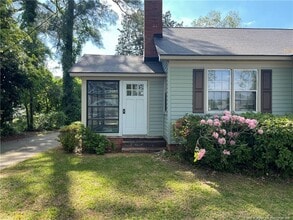 109 N Magnolia St in Raeford, NC - Building Photo - Building Photo