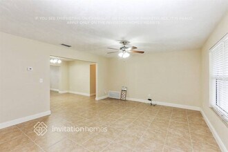 10320 NW 18th Pl in Pembroke Pines, FL - Building Photo - Building Photo