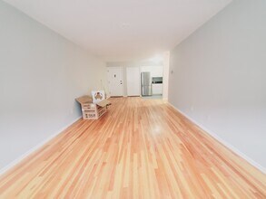 637 Cove Rd, Unit C in Stamford, CT - Foto de edificio - Building Photo