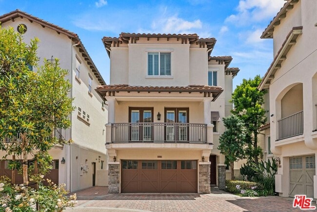 property at 5738 S Celedon Creek