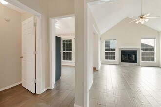 416 Mara Ln in Red Oak, TX - Foto de edificio - Building Photo
