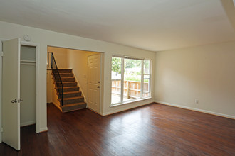 Cedarfield at Churchland Apartments in Portsmouth, VA - Building Photo - Interior Photo