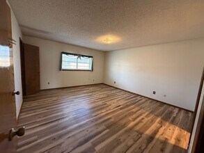 2112 Jonquil Park Dr in Clovis, NM - Building Photo - Building Photo