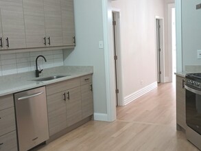 2048 W Augusta Blvd in Chicago, IL - Building Photo - Building Photo