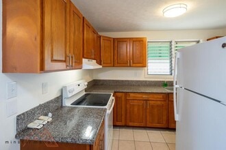 2133 Metcalf St in Honolulu, HI - Foto de edificio - Building Photo