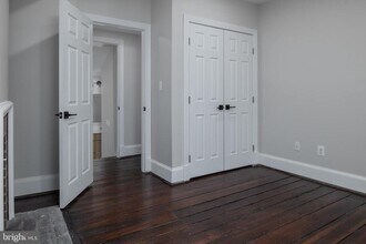 1 E Montgomery St in Baltimore, MD - Building Photo - Building Photo