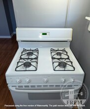 1272 Pleasant St in New Bedford, MA - Foto de edificio - Building Photo