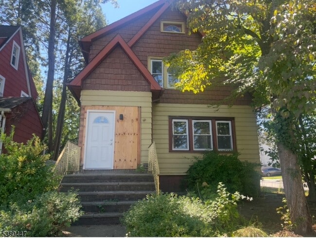 property at 298 Farrant Terrace