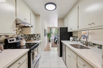 2632 Warring St in Berkeley, CA - Building Photo - Building Photo