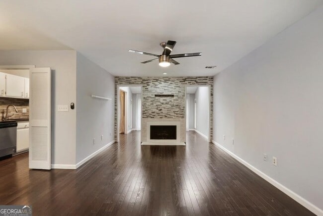property at 8740 Roswell Rd