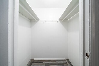 428 Central Ave in Jersey City, NJ - Building Photo - Building Photo