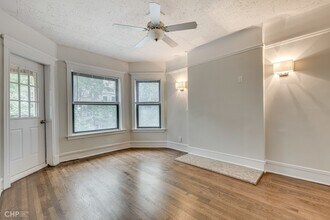 852 W Lill Ave in Chicago, IL - Building Photo - Building Photo