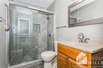 2445 N Chautauqua Ave in Wichita, KS - Building Photo - Building Photo